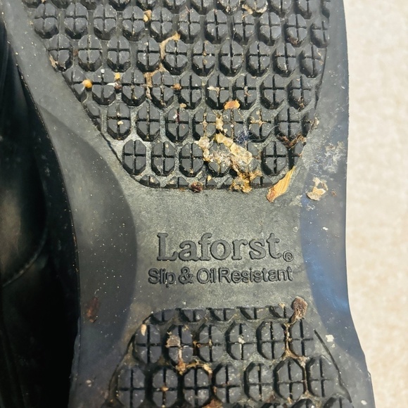 La Forst Cater II Kitchen Grade Oil and slip Resistant (From Fanshawe culinary) - Picture 2 of 9